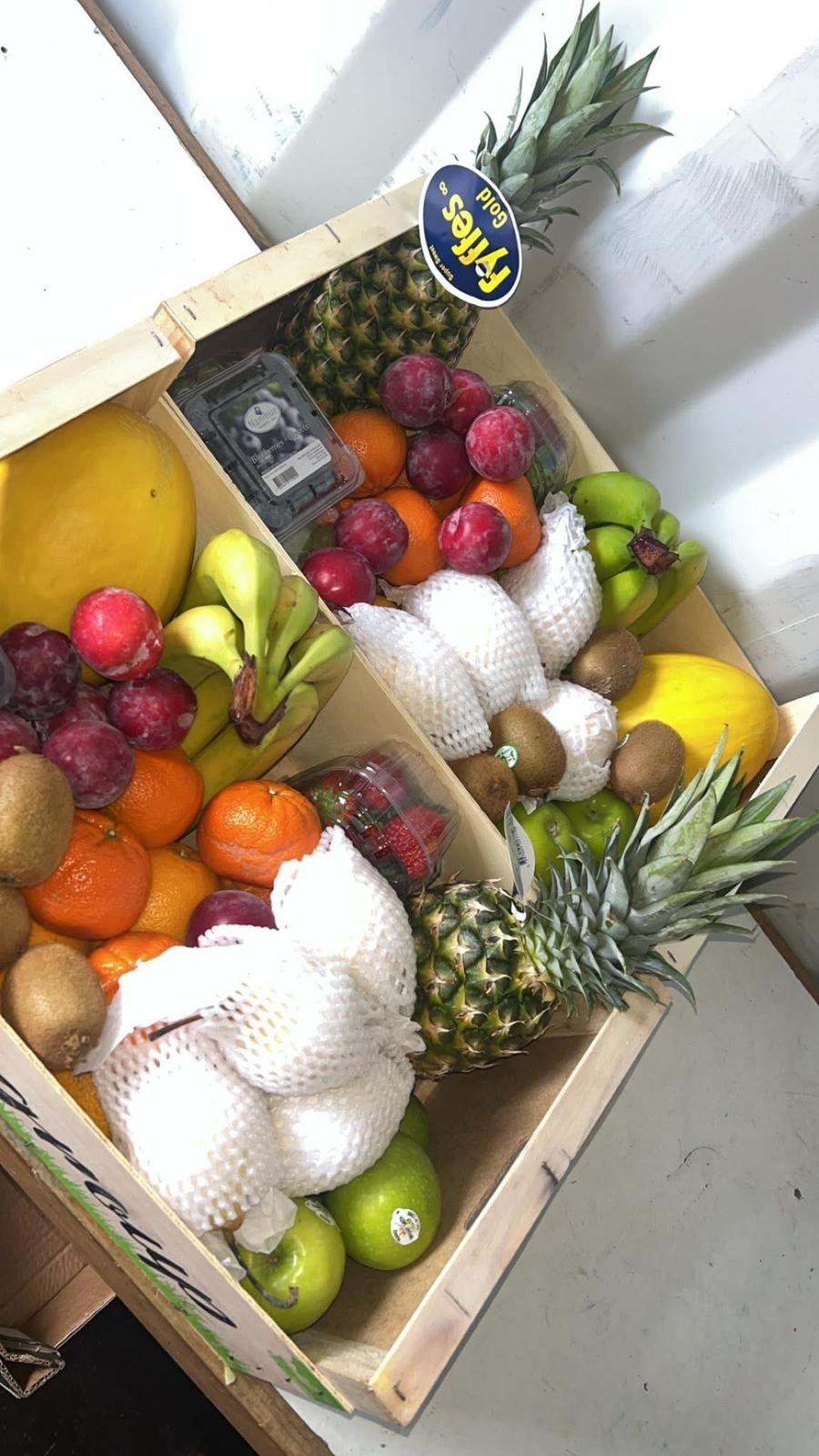 Fresh Tropical Fruit Boxes